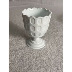 Vintage E.O. Brody Co. Thumbprint White Milk Glass Vase/Cleveland, Ohio